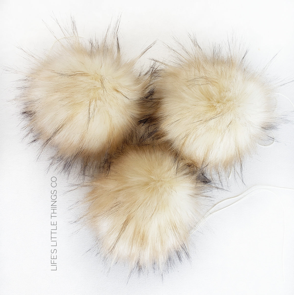 Faux Fur Pompoms for Hats, Scarves, Key Chains / 25 mm / Beige - 2 pieces