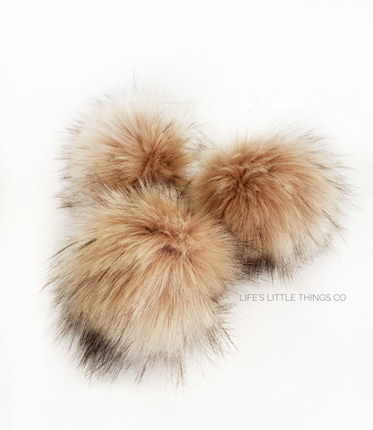 Blushed pom Soft blush color throughout with tufts of black tips *Long length fur (approximately 3") *Very full pom *Luxurious and amazingly soft feel