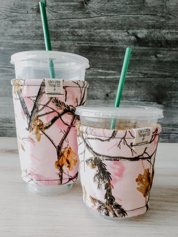 Tired of sweating iced drink cups?  Or ice just melting too fast in your cold drink?   Insulate your cup with a modern, stylish cup snug.  Keep your coffee cold, hands warm and water rings off the table.  It may also be used on hot cups.