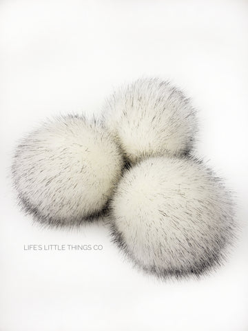 A fun, modern touch to your knitwear.  Make a STATEMENT with a faux fur poof.  Each pom is handmade with high quality faux fur (vegan). Price is for 1 Vanilla Bean Faux Fur Pom Pom
