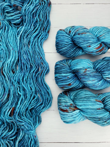 Sequoia makes luscious knits in superwash merino.  Super-soft, super-warm, super-quick.  This yarn is comparable to the single ply 76yd skeins.