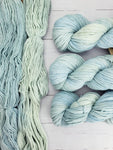 Super-soft merino fiber and a light single-ply construction make Maxima a cuddly yarn.