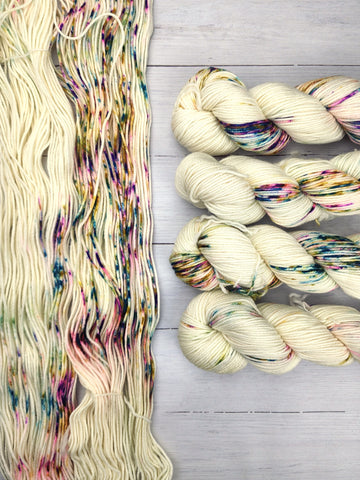 City is spun with a tighter twist for incredible stitch definition, making it especially outstanding for cables and texture stitches. It’s soft and bouncy and works up quickly. It’s perfect for accessories like hats and scarves, or whenever you need a quick to knit project!