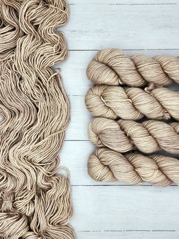 Riley is a single ply, worsted yarn that gives you incredible stitch definition.  Soft and squishy, makes for perfect accessories to snuggle up in. 
